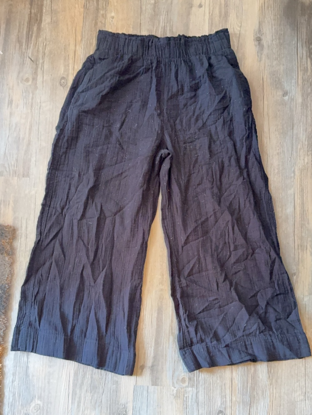 Gap Mid Rise Crinkle Gauze Wide-Leg Pants